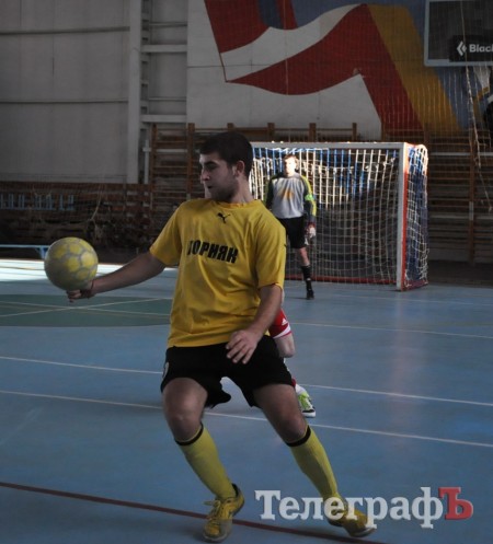 Футзал. Чемпионат Кременчуга. КНУ притормозил ОЛСУ.