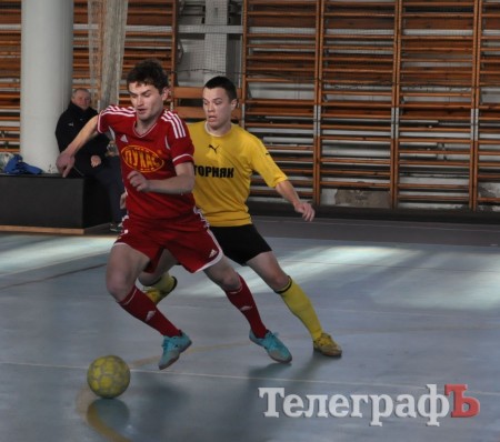 Футзал. Чемпионат Кременчуга. КНУ притормозил ОЛСУ.