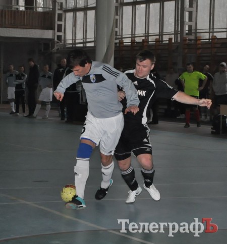 Футзал. Чемпионат Кременчуга. КНУ притормозил ОЛСУ.