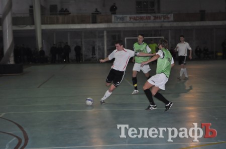 Футзал. Чемпионат Кременчуга. КНУ притормозил ОЛСУ.