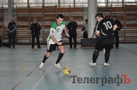 Футзал. Чемпионат Кременчуга. КНУ притормозил ОЛСУ.