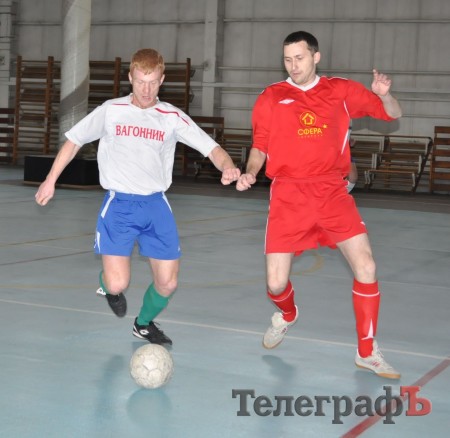 Футзал. Чемпионат Кременчуга. КНУ притормозил ОЛСУ.