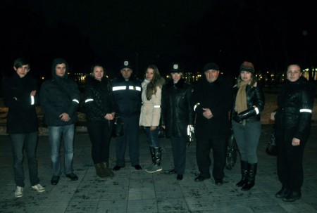 В Полтаве сотрудники ГАИ "метят" пешеходов светоотражающими лентами (ФОТО)