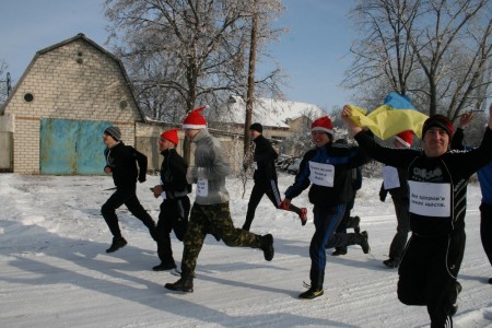 В Кременчугском районе молодёжь устроила крещенскую пробежку через 5 сёл (ФОТО)