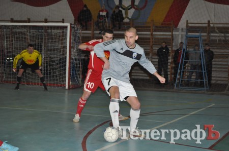 ФУТЗАЛ. Чемпионат Кременчуга. Первая победа «Нефтяника» и крах «Лукаса».