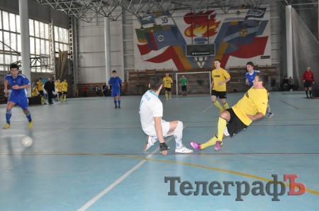ФУТЗАЛ. Чемпионат Кременчуга. Первая победа «Нефтяника» и крах «Лукаса».