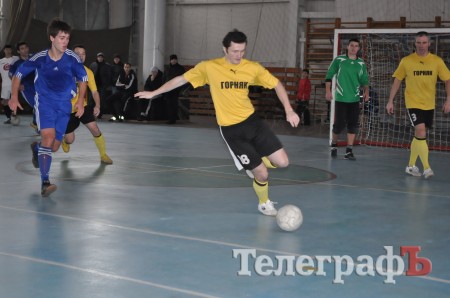 ФУТЗАЛ. Чемпионат Кременчуга. Первая победа «Нефтяника» и крах «Лукаса».