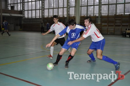ФУТЗАЛ. Чемпионат Кременчуга. Первая победа «Нефтяника» и крах «Лукаса».