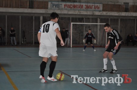 ФУТЗАЛ. Чемпионат Кременчуга. Первая победа «Нефтяника» и крах «Лукаса».