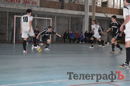 ФУТЗАЛ. Чемпионат Кременчуга. Первая победа «Нефтяника» и крах «Лукаса».