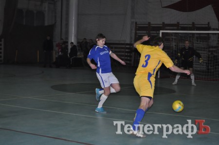 ФУТЗАЛ. Чемпионат Кременчуга. Первая победа «Нефтяника» и крах «Лукаса».