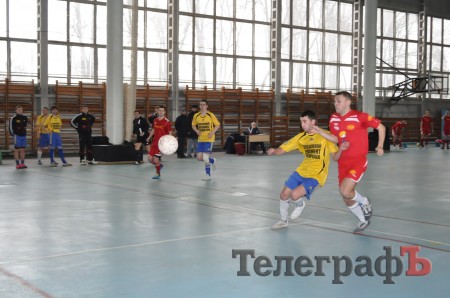 ФУТЗАЛ. Чемпионат Кременчуга. Первая победа «Нефтяника» и крах «Лукаса».