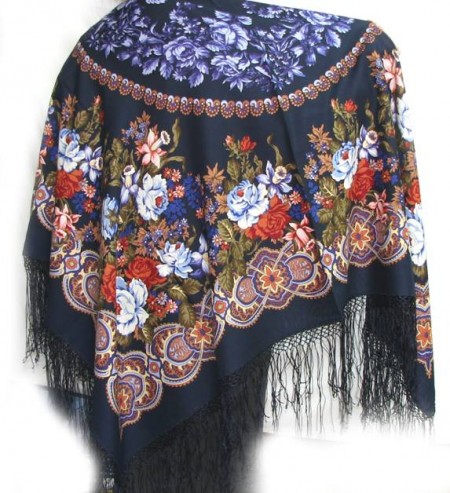 В Кременчуге открылась выставка эксклюзивных платков