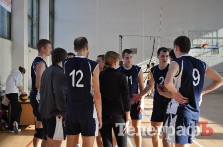 ВОЛЕЙБОЛ. В Кременчуге стартовал чемпионат Полтавской области.