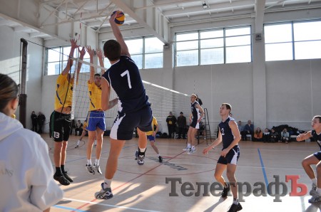 ВОЛЕЙБОЛ. В Кременчуге стартовал чемпионат Полтавской области.