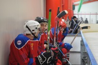 ХОККЕЙ. Кременчугские команды уверенно стартовали в чемпионате области.