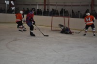 ХОККЕЙ. Кременчугские команды уверенно стартовали в чемпионате области.