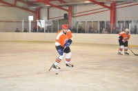 ХОККЕЙ. Кременчугские команды уверенно стартовали в чемпионате области.