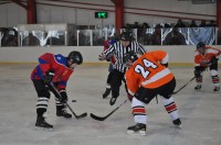 ХОККЕЙ. Кременчугские команды уверенно стартовали в чемпионате области.