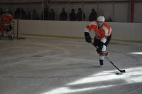 ХОККЕЙ. Кременчугские команды уверенно стартовали в чемпионате области.