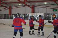 ХОККЕЙ. Кременчугские команды уверенно стартовали в чемпионате области.