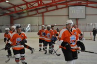 ХОККЕЙ. Кременчугские команды уверенно стартовали в чемпионате области.