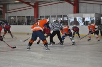 ХОККЕЙ. Кременчугские команды уверенно стартовали в чемпионате области.