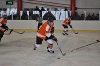 ХОККЕЙ. Кременчугские команды уверенно стартовали в чемпионате области.