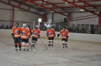 ХОККЕЙ. Кременчугские команды уверенно стартовали в чемпионате области.