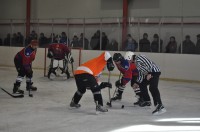 ХОККЕЙ. Кременчугские команды уверенно стартовали в чемпионате области.