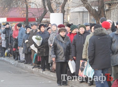 На "Г.Сталинграда" маршрутки блокируют троллейбусы