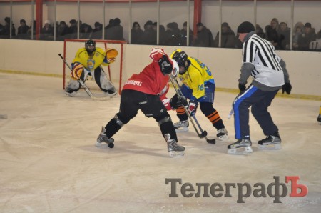 ХОККЕЙ. «Кременчуг» разгромил «Кремень» в местном дерби.