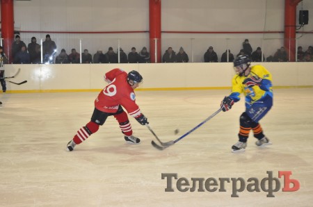 ХОККЕЙ. «Кременчуг» разгромил «Кремень» в местном дерби.