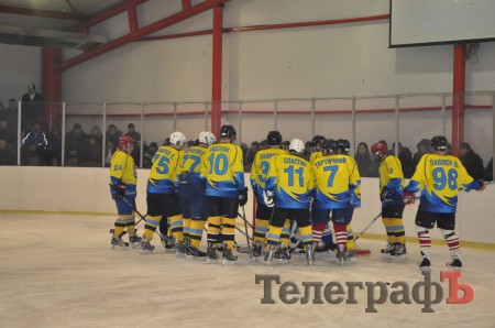 ХОККЕЙ. «Кременчуг» разгромил «Кремень» в местном дерби.