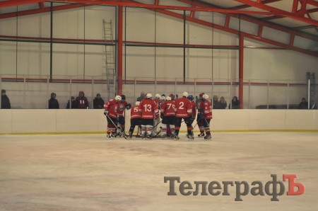 ХОККЕЙ. «Кременчуг» разгромил «Кремень» в местном дерби.