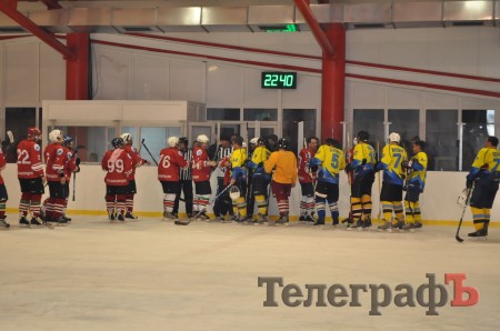 ХОККЕЙ. «Кременчуг» разгромил «Кремень» в местном дерби.