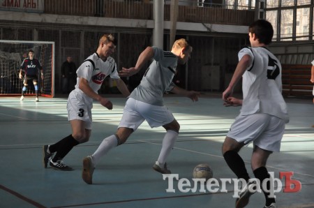 ФУТЗАЛ. Чемпионат Кременчуга. Очередное фиаско ОЛСУ.