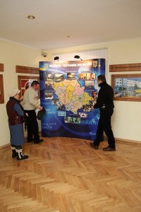 В мэрии стелют ковры Януковичу (ФОТО)