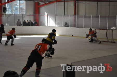 ХОККЕЙ. «Кременчуг» вышел в финал четырёх.