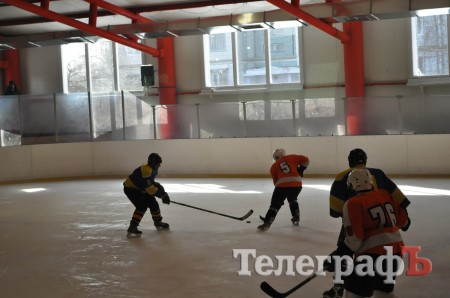 ХОККЕЙ. «Кременчуг» вышел в финал четырёх.