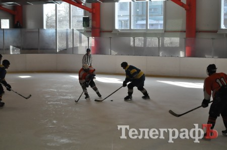 ХОККЕЙ. «Кременчуг» вышел в финал четырёх.
