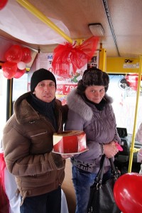 "Маршрутка любви" возила кременчужан за поцелуй (ФОТО, ВИДЕО)