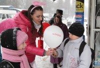 "Маршрутка любви" возила кременчужан за поцелуй (ФОТО, ВИДЕО)
