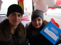 "Маршрутка любви" возила кременчужан за поцелуй (ФОТО, ВИДЕО)