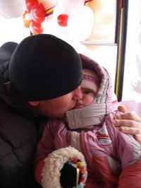 "Маршрутка любви" возила кременчужан за поцелуй (ФОТО, ВИДЕО)