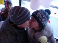 "Маршрутка любви" возила кременчужан за поцелуй (ФОТО, ВИДЕО)