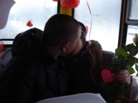 "Маршрутка любви" возила кременчужан за поцелуй (ФОТО, ВИДЕО)