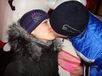 "Маршрутка любви" возила кременчужан за поцелуй (ФОТО, ВИДЕО)