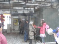 "Маршрутка любви" возила кременчужан за поцелуй (ФОТО, ВИДЕО)