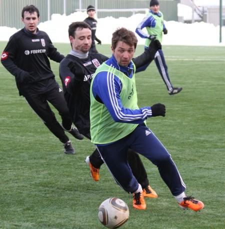 ФУТБОЛ.  Контрольный матч. «Кремень» - «Горняк-Спорт» 2:0.